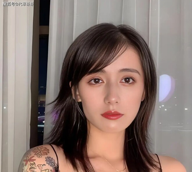 32岁黑尾酱近况曝光 与李诞离婚5年低调蜕变（配图7）