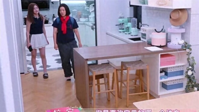 陈妍希现状：住北京豪宅 钱给姐姐管 亲妈帮带娃（配图1）