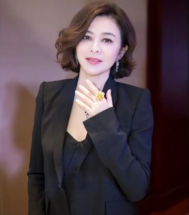 关之琳：和父亲28年不来往 却为他买了400万墓地（配图21）