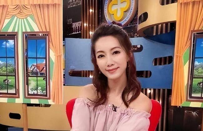 玩过14位男星 她47岁至今未婚无人敢娶