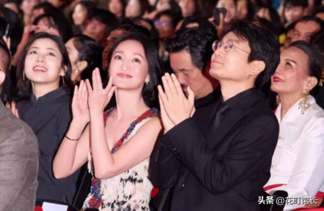 演都不演了！电影节上 周迅获奖她撇嘴满脸不屑（配图15）