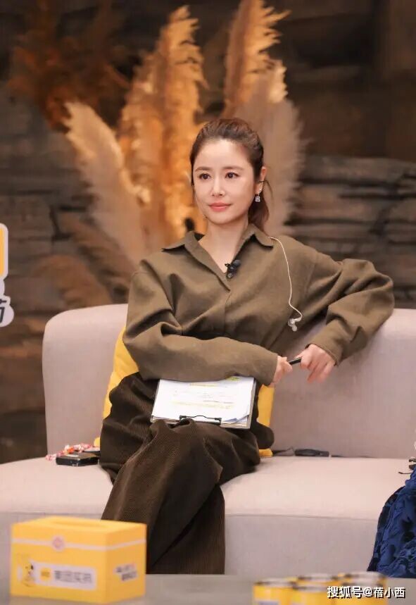 50岁林心如增肥后美得更高级 差点认不出（配图6）