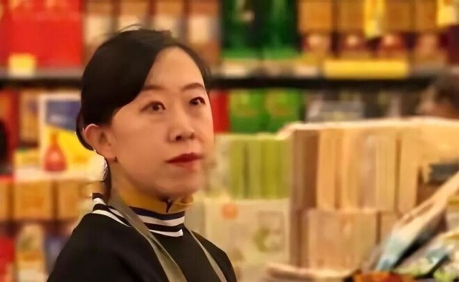 曾为嫁刘德华逼父卖肾、跳海自尽的女人 现如何（配图24）