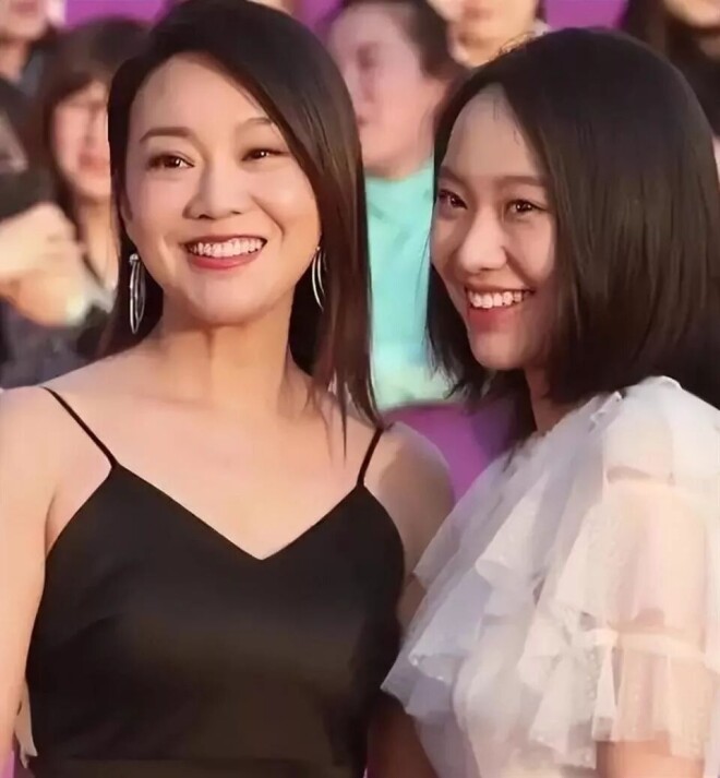 宁愿净身出户也要与闫妮离婚 邹伟现在怎么样了?（配图24）
