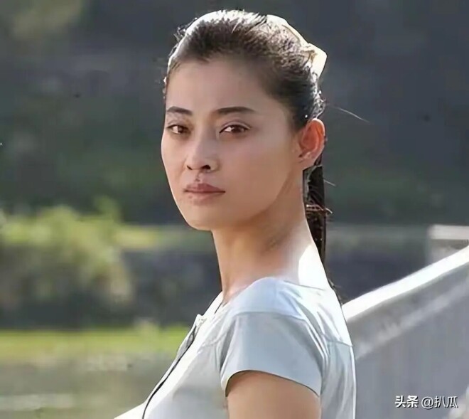 吃梅婷6年软饭为了李小冉被打 如今57岁现状唏嘘（配图30）