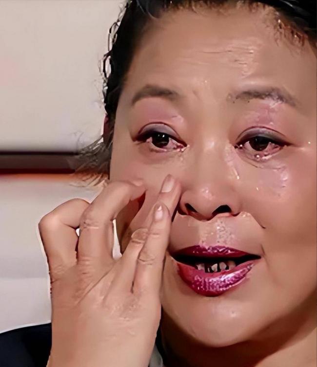 倪萍痛失两位“至亲”，还得为儿子操心