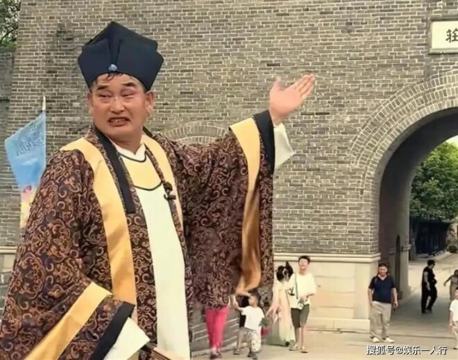 郭德纲刚受罚 朱之文又因同一首歌引发众怒（配图9）