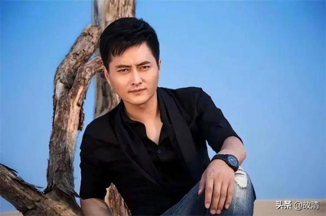 抛弃妻女娶小三，如今他的下场只能算“活该”