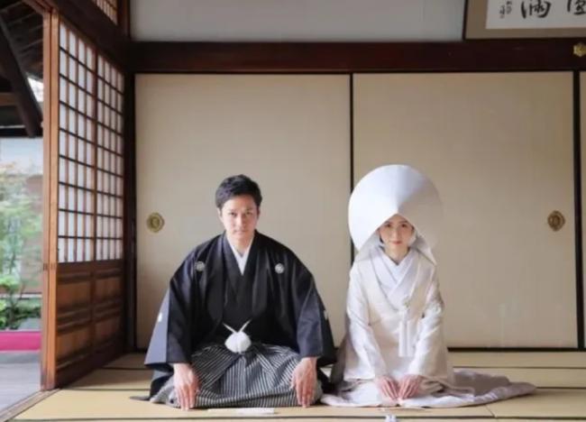 日本新娘出嫁为何要戴白帽子
