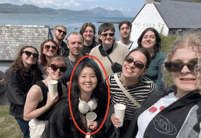 舞伴猝逝后岁杨丽萍近况曝光，难怪小彩旗不接班