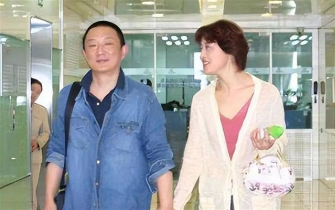 她一婚嫁富商二婚嫁导演三婚再嫁富商 今怎样了?（配图7）