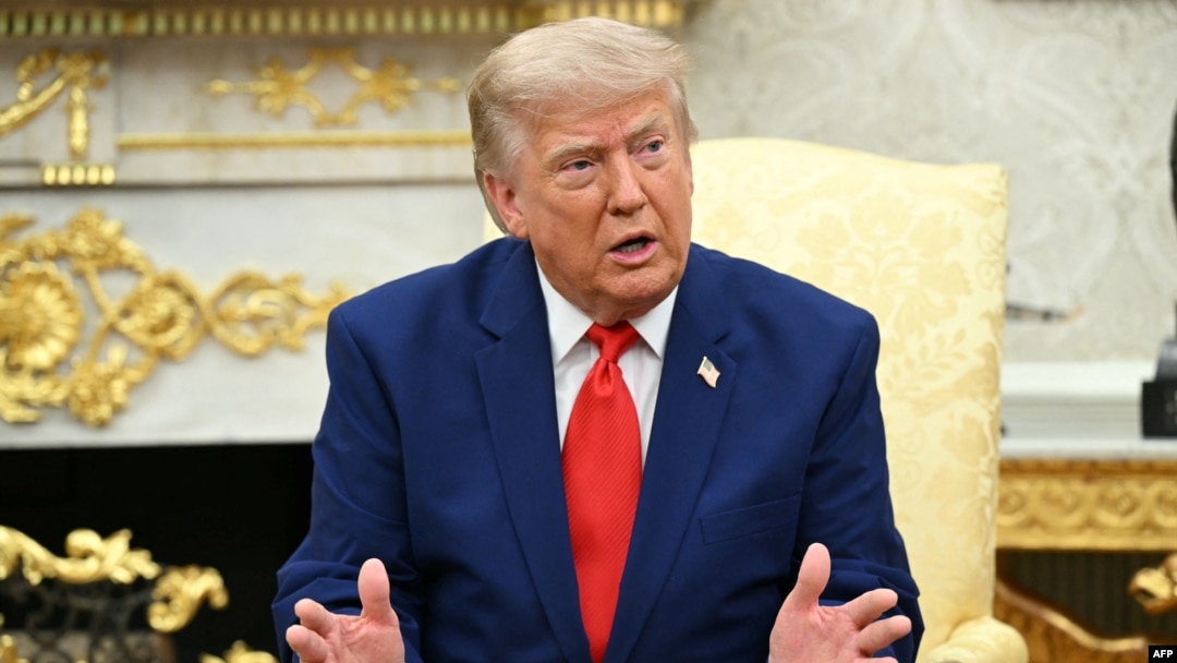 美国总统唐纳德·特朗普在白宫椭圆形办公室会见黎巴嫩总统约瑟夫·奥恩时发表讲话。(2026年7月21日)