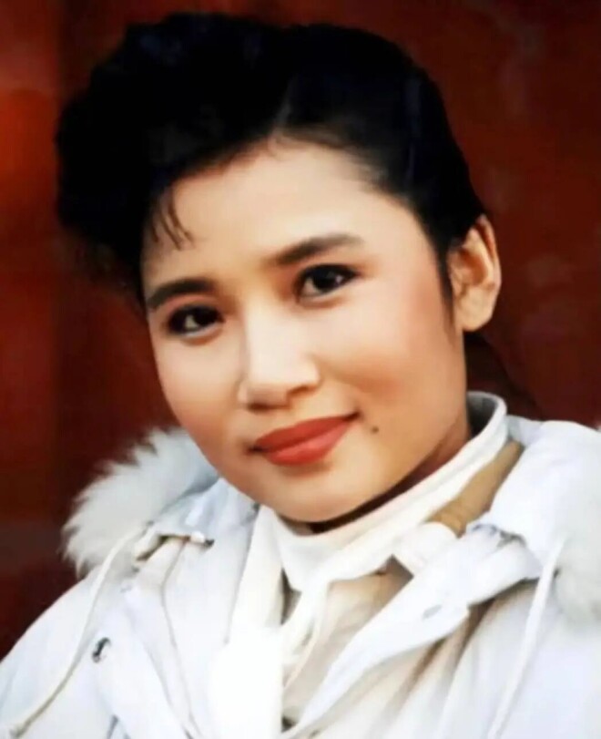 曝63岁歌手李娜洛杉矶被偶遇 打扮朴素逛超市（配图4）