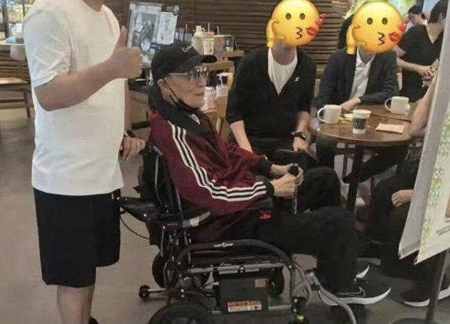 谢贤最后身影曝光 网不敢相信