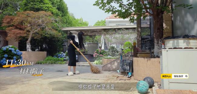 一双鞋就要四百万 冉莹颖上千双高跟鞋霸屏热搜