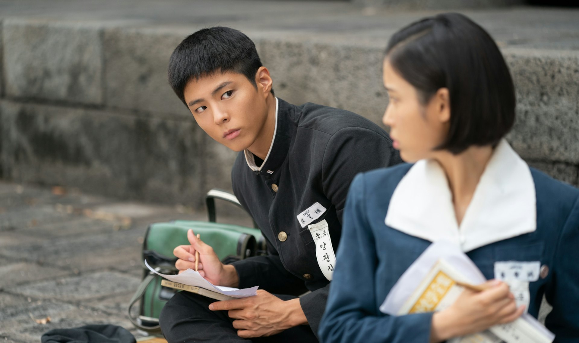 第二伴侣、友情婚、添寝伴侣…盘点新形两性关系