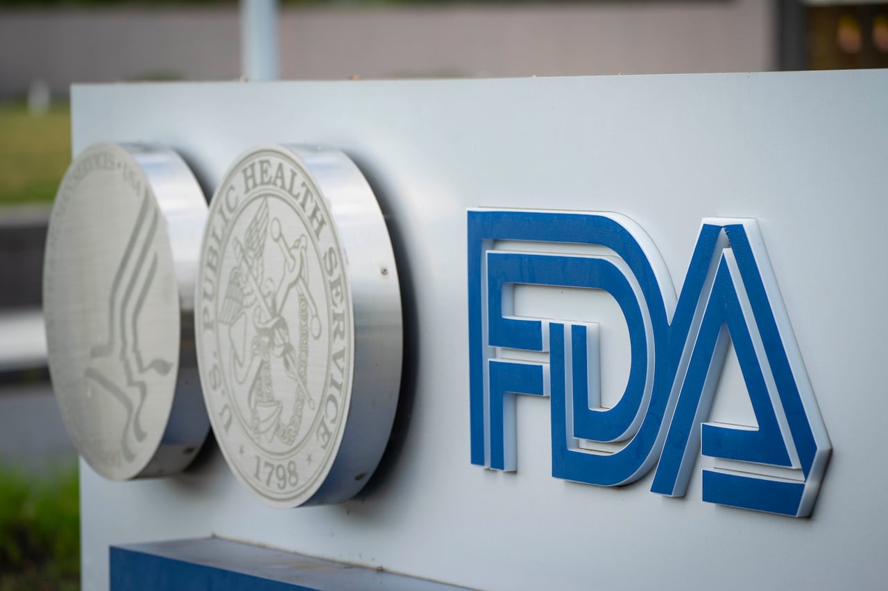 马蒂·马卡里 (Marty Makary) 在包括特朗普盟友在内的投诉不断增加后退出 FDA ...
