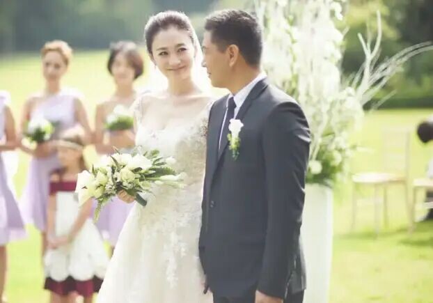 李小冉嫁给挚友后又离婚 她的情路坎坷到离谱（配图11）