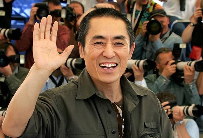 谢贤刚去世没几天，陈凯歌走路摇晃身体也出问题