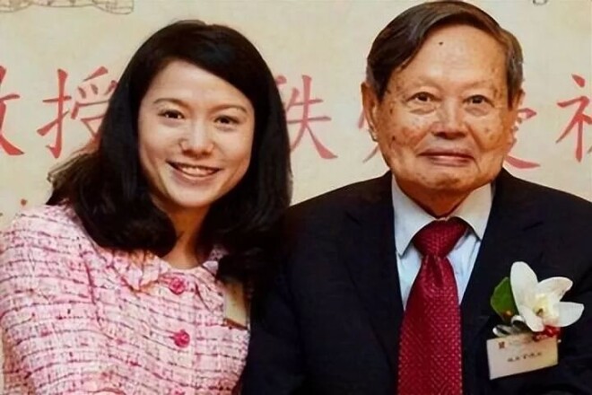 翁帆回杨振宁合肥老家 见证“遗产”落地（配图14）