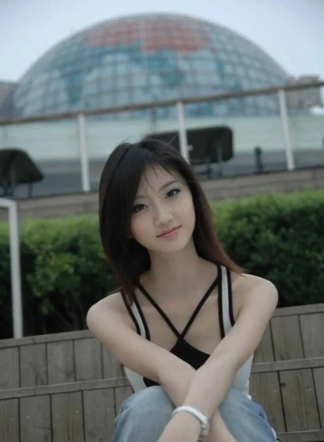 2007年的景甜穿机车服又纯又美 不愧是北影校花（配图15）