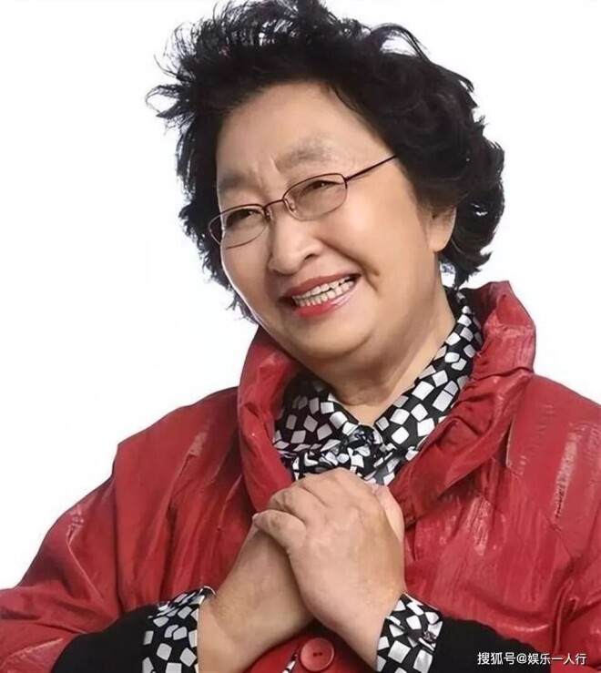 彭玉：丈夫走后她再嫁姐夫 女儿和外孙也是明星（配图6）