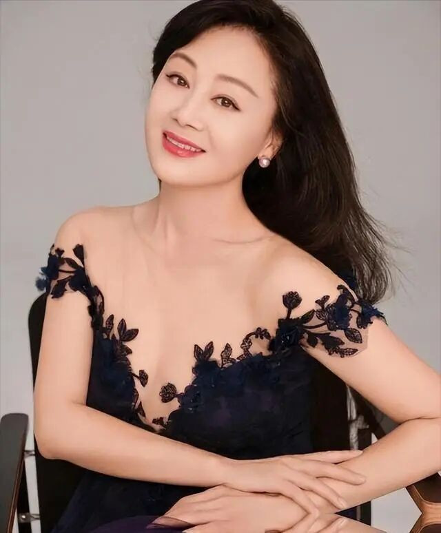 王姬现在的生活：人在美国 女儿女婿留北京老房（配图9）