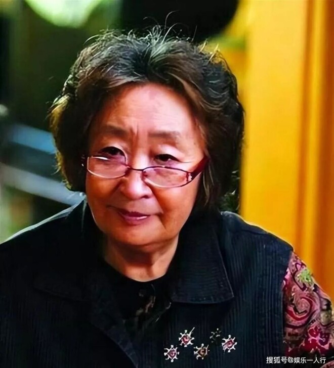彭玉：丈夫走后她再嫁姐夫 女儿和外孙也是明星（配图9）