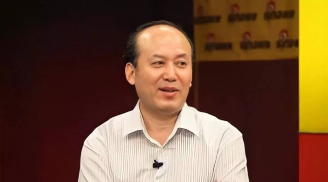 70岁郭达现状：住在西安老小区里养老,老态龙钟（配图12）