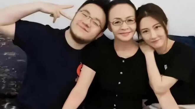 宋丹丹财产公证：12亿儿子按月领 老公不参与（配图9）