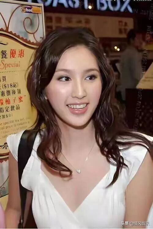 16岁成体操女神 25岁与76岁干爹闹绯闻（配图23）