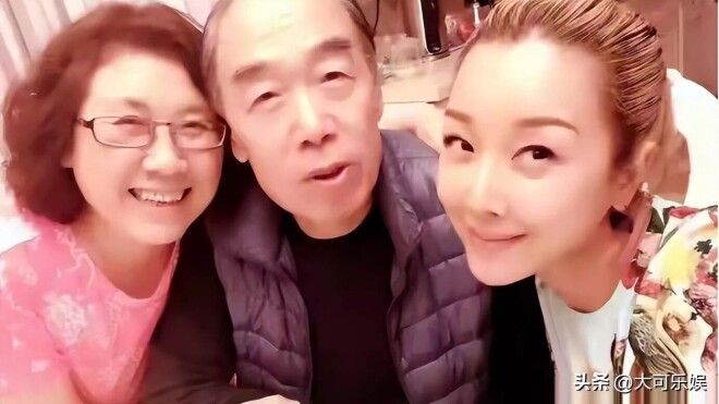 33岁嫁10亿富豪 生了冠军儿子如今成人生赢家（配图8）