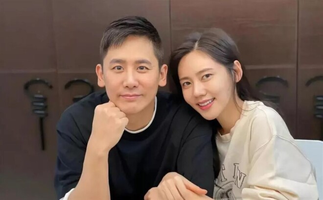 45岁于晓光近况曝光 娶美女秋瓷炫生下一子（配图6）