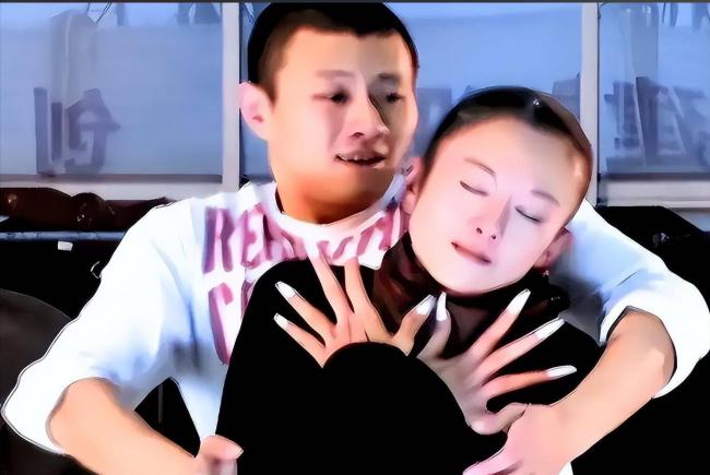 舞伴猝逝后岁杨丽萍近况曝光，难怪小彩旗不接班