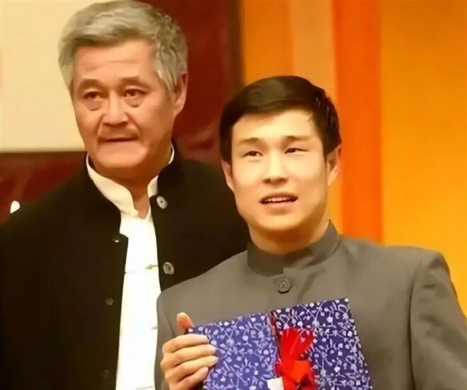 小沈阳不再遮掩 师徒分裂传闻水落石出（配图8）
