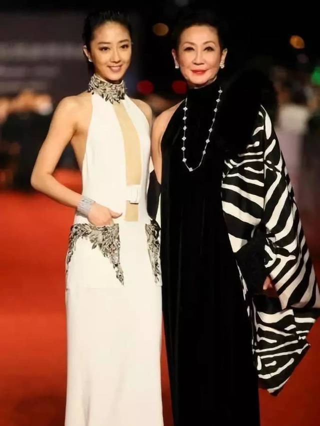 徐克为何64岁还和施南生离婚？（配图20）