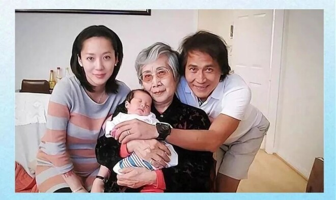 齐秦：在美国和百岁母亲住一起 下台阶都不利索（配图10）