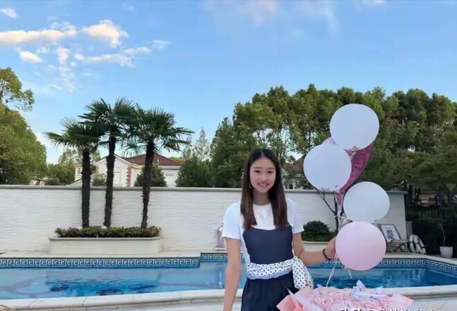 文章大女儿18岁啦 像极了年轻时的马伊琍（配图10）