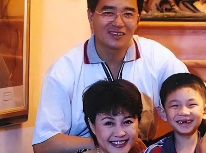 原来她早已去世 退休5个月在美国儿子家中离世（配图13）