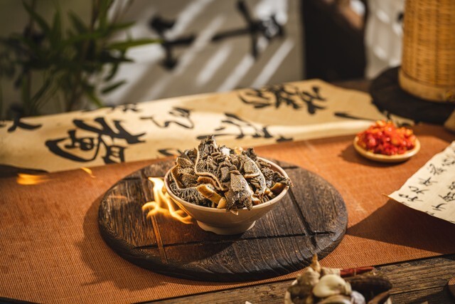 “入伏吃三黄，一年病不来”