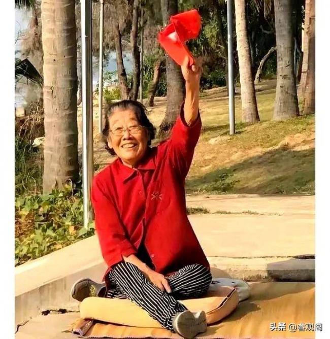 原来他俩是敬一丹的弟弟，如今身居高位