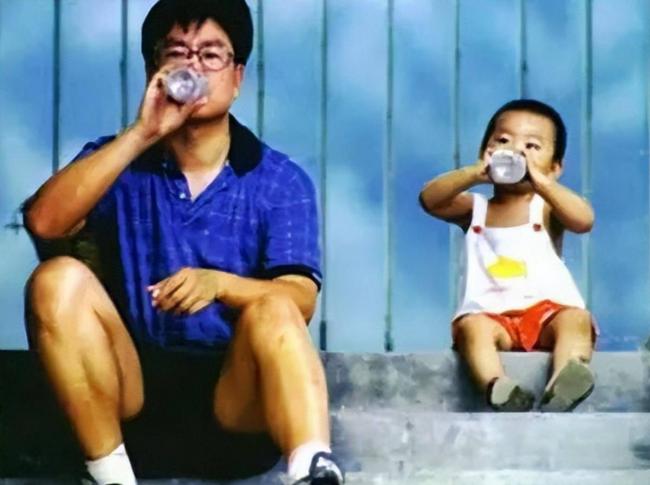 白岩松藏了28年的儿子，竟成央视最不敢惹的人