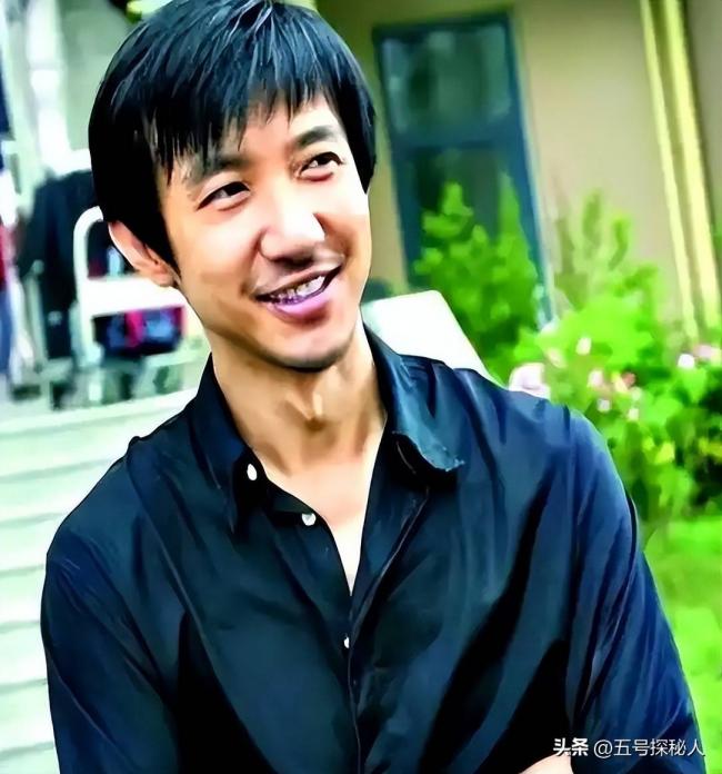 吃梅婷软饭 出轨李小冉遭断手断脚 他如今怎样了