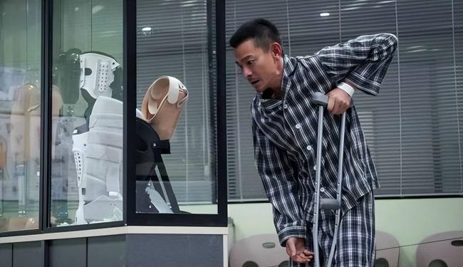 央媒发文，高调官宣刘德华新身份