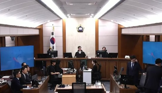 已有三名与“金建希案”相关官员死亡！此次坠楼身亡的法官系尹锡悦学弟，去世前正常工 ...