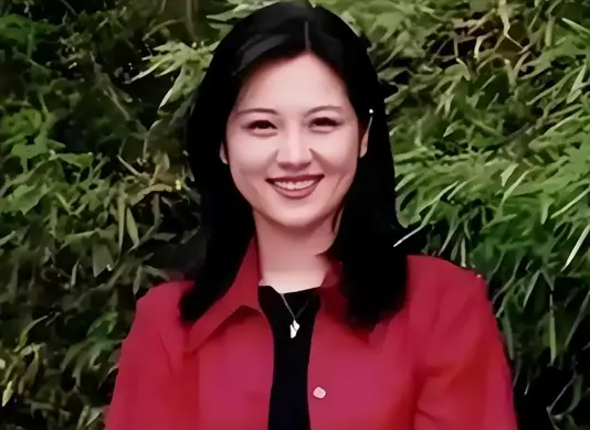 原来她早已去世！退休5个月在美国儿子家中离世，只留下26字遗言