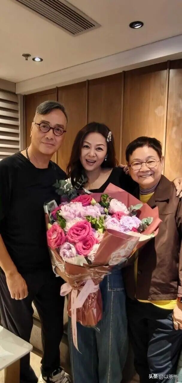 原来他是刘晓庆前男友 74岁依旧帅气为她单身（配图10）