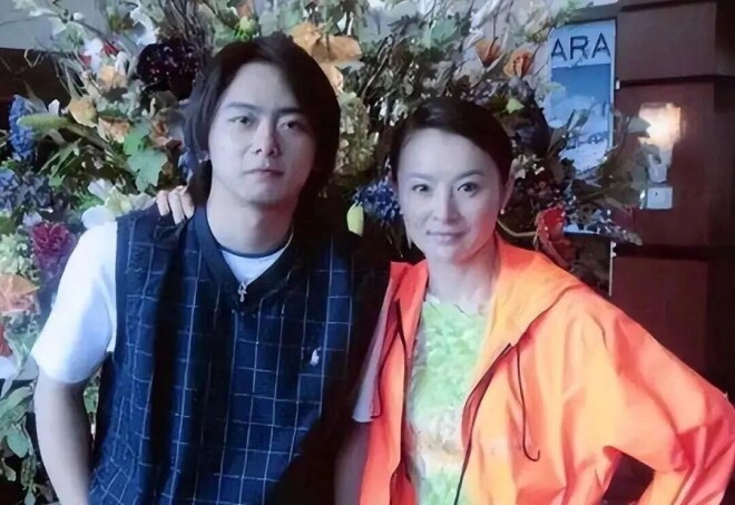 出轨“干儿子”被丈夫撞破 61岁的她今怎样了？（配图2）
