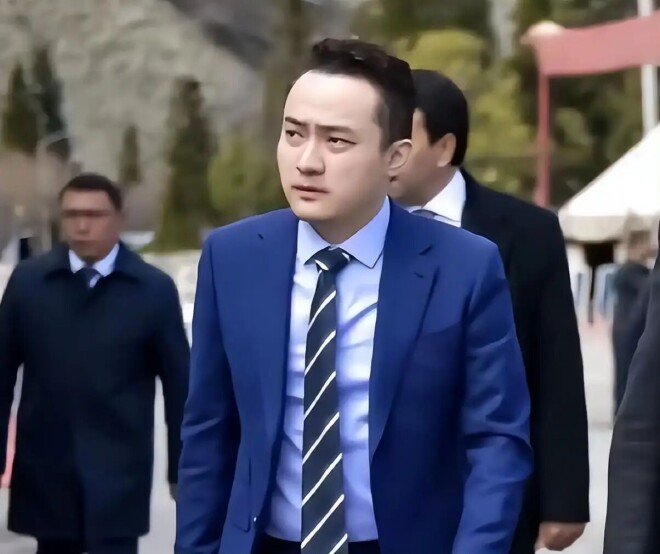 孙宇晨再度点评景甜和王思聪 真的让人挺无语的（配图4）
