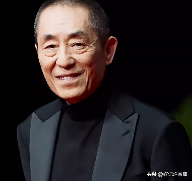 近距离看周迅：脸肿的认不出 头发黑却稀疏（配图7）